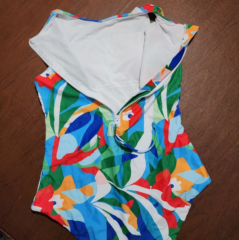 NWOT ... Vibrant Floral One Piece Swimsuit - Picture 7 of 8